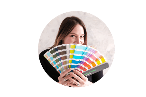 AV_Headshot-peeking-03